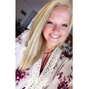 Meet your Posher, Kendra